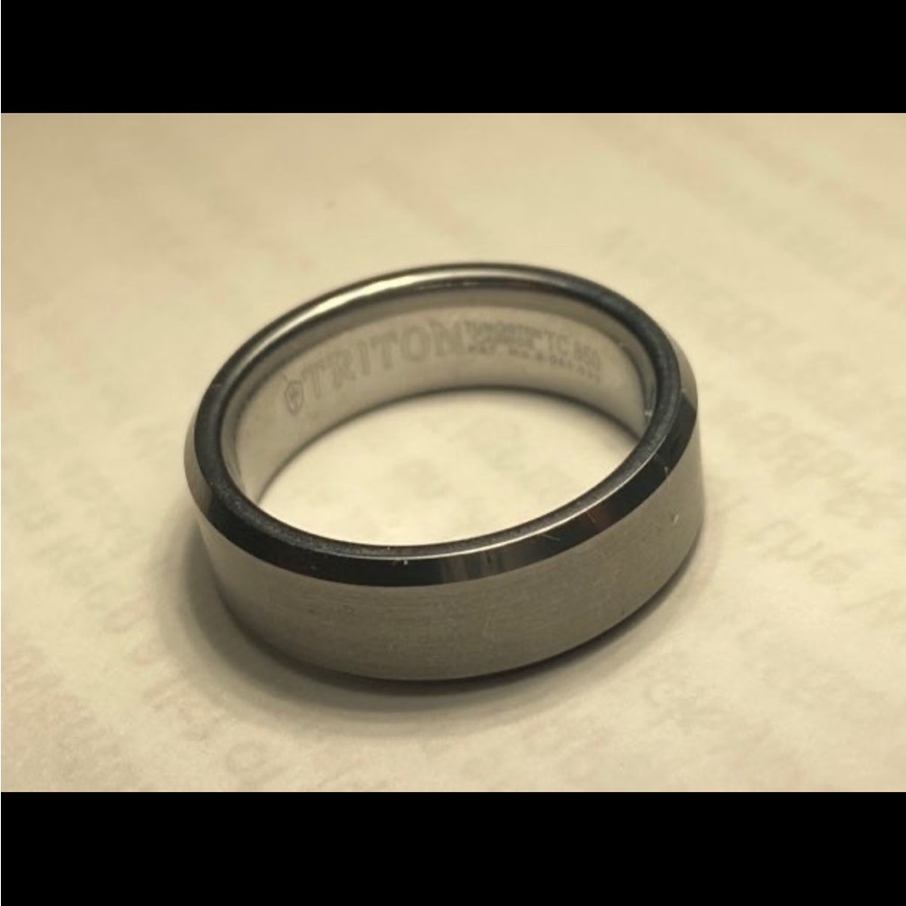 Triton Tungsten Men's Wedding Ring
